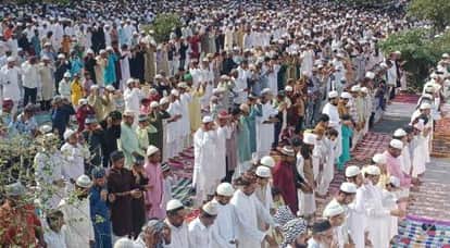 UP Big News: CM Yogi Adityanath says, "Reduce social media use." WhatsApp number for SI exam released; twin si