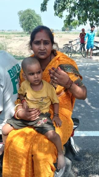 Woman riding an e-rickshaw robbed in broad daylight... sensation