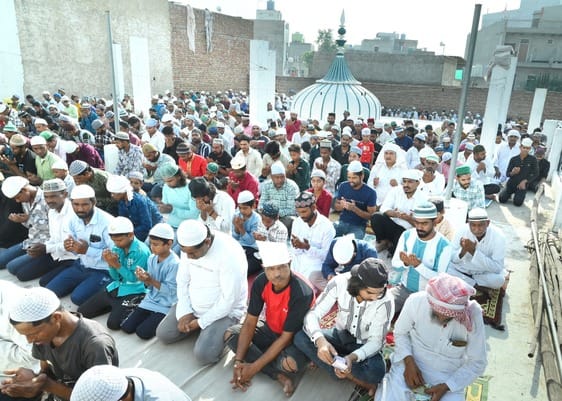 Prayed for peace after offering namaz