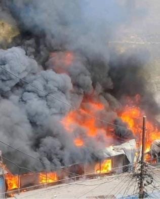17 shops burnt down due to gas cylinder explosion
