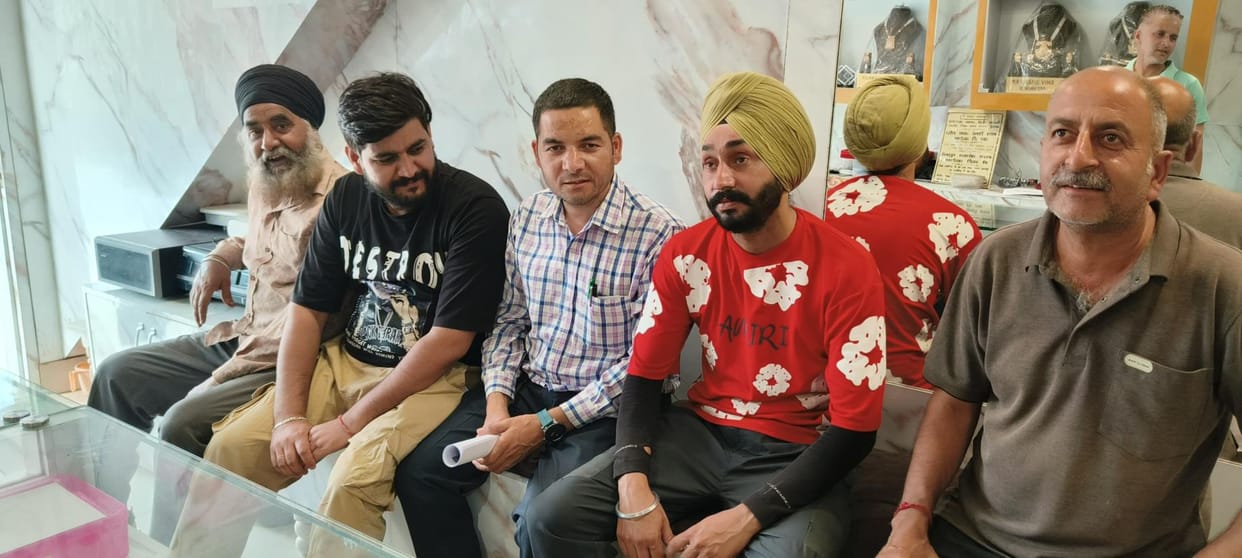 Shopkeepers Held Meeting