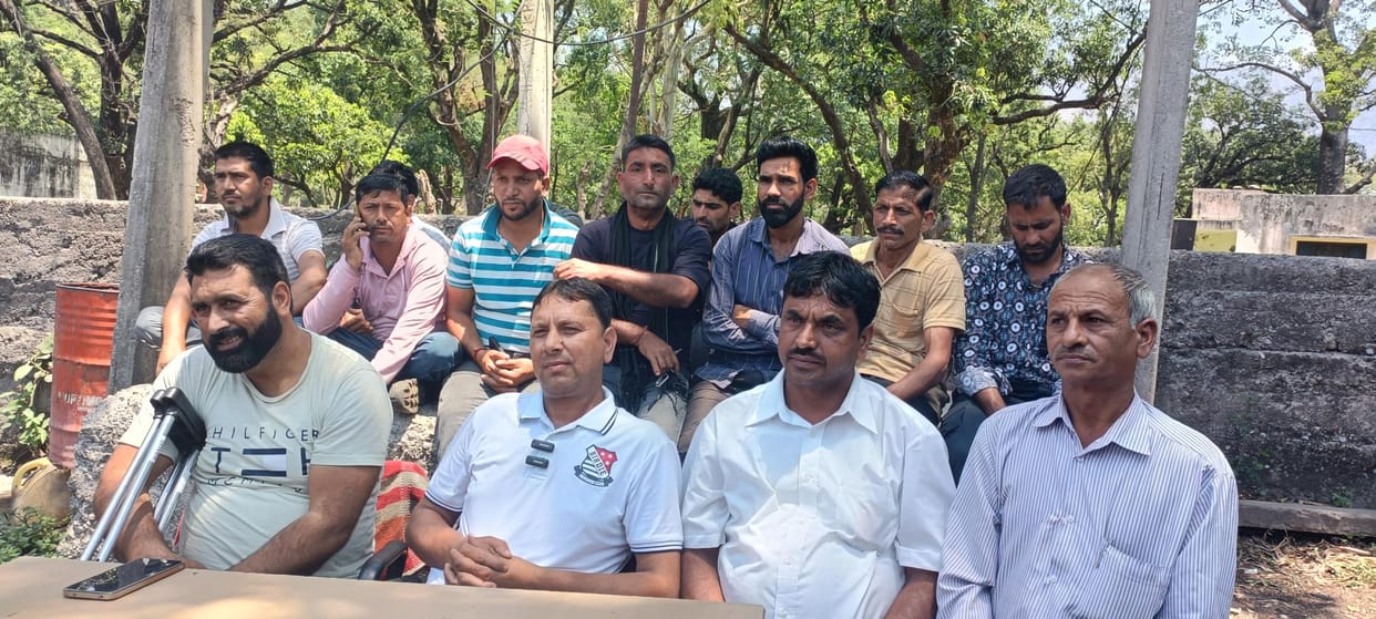 Temporary Employees Held Meeting