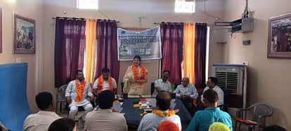 Tonk: Seminar Organized Under Vande Ganga Campaign, Gaushalas Cleaned with Voluntary Efforts