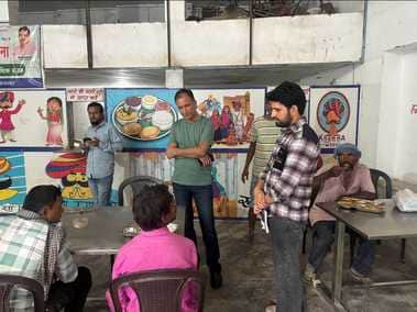 Sri Ganganagar News: Municipal Council Commissioner inspected Annapurna cooks