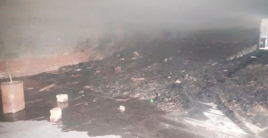 Fire breaks out in broom warehouse, loss of lakhs