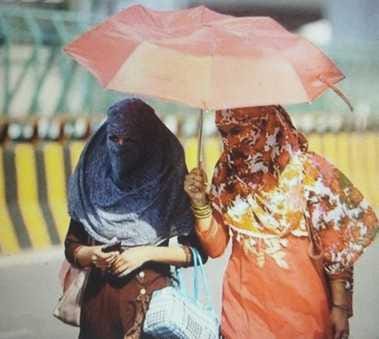 The mercury reached 43.5 degrees, the temperature increased by 9 and a half degrees in 3 days