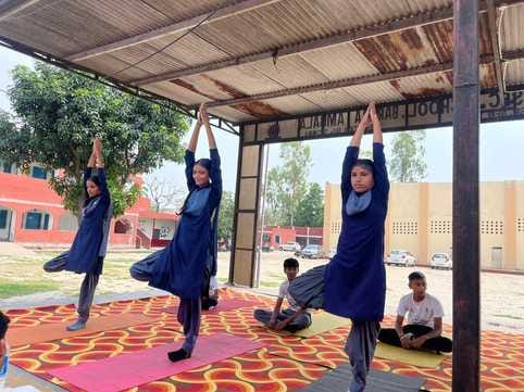 550 children showed their talent in block level yoga competition