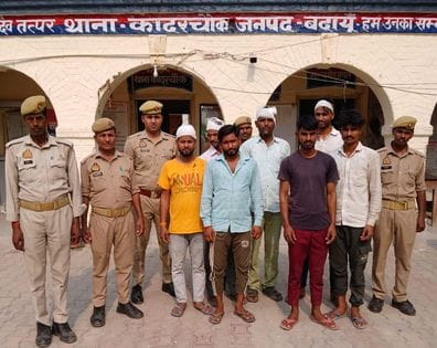 Two groups of the same family clashed, 12 injured