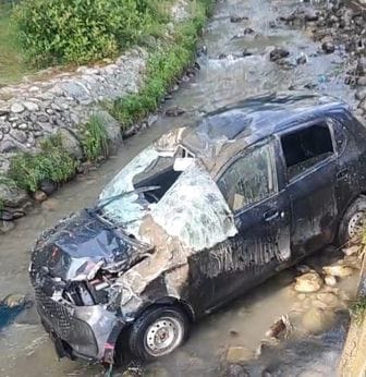 Car falls into canal in Padpavan area, elderly woman dies