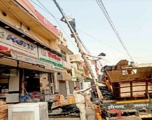 There are power cuts in the morning and evening...roster fails, city residents are in trouble