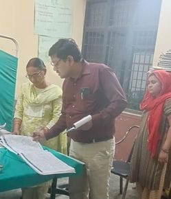 The joint director who arrived late at night found the doctor missing from Alhaganj CHC