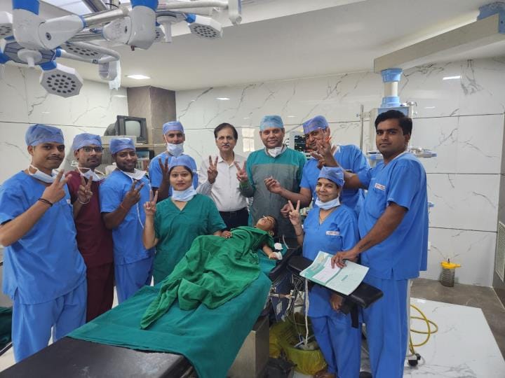 Plastic ball and choba got stuck in windpipe, condition of the child deteriorated