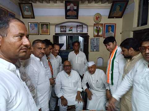 Ajay Rai was welcomed by Congress workers