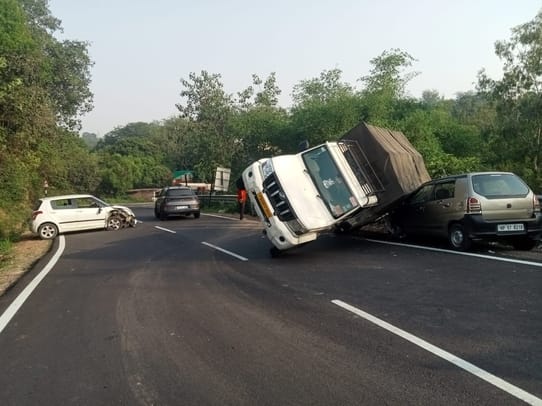 Two vehicles collided in Rakkad Bazaar, an Alto parked on the side of the road also got hit