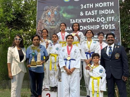 Meerut players hoisted the flag in Taekwondo