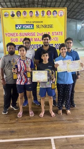 Meerut players won medals in badminton