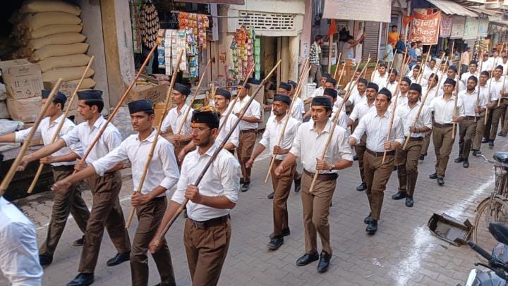 Volunteers marched in Farah in full uniform