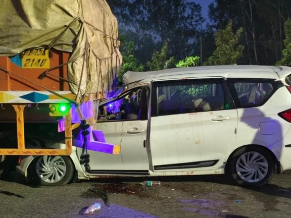 Father and son travelling in a car while returning after visiting the goddess died, six people injured