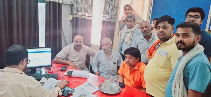 Indian Bank scam: Victims meet branch manager, demand return of money