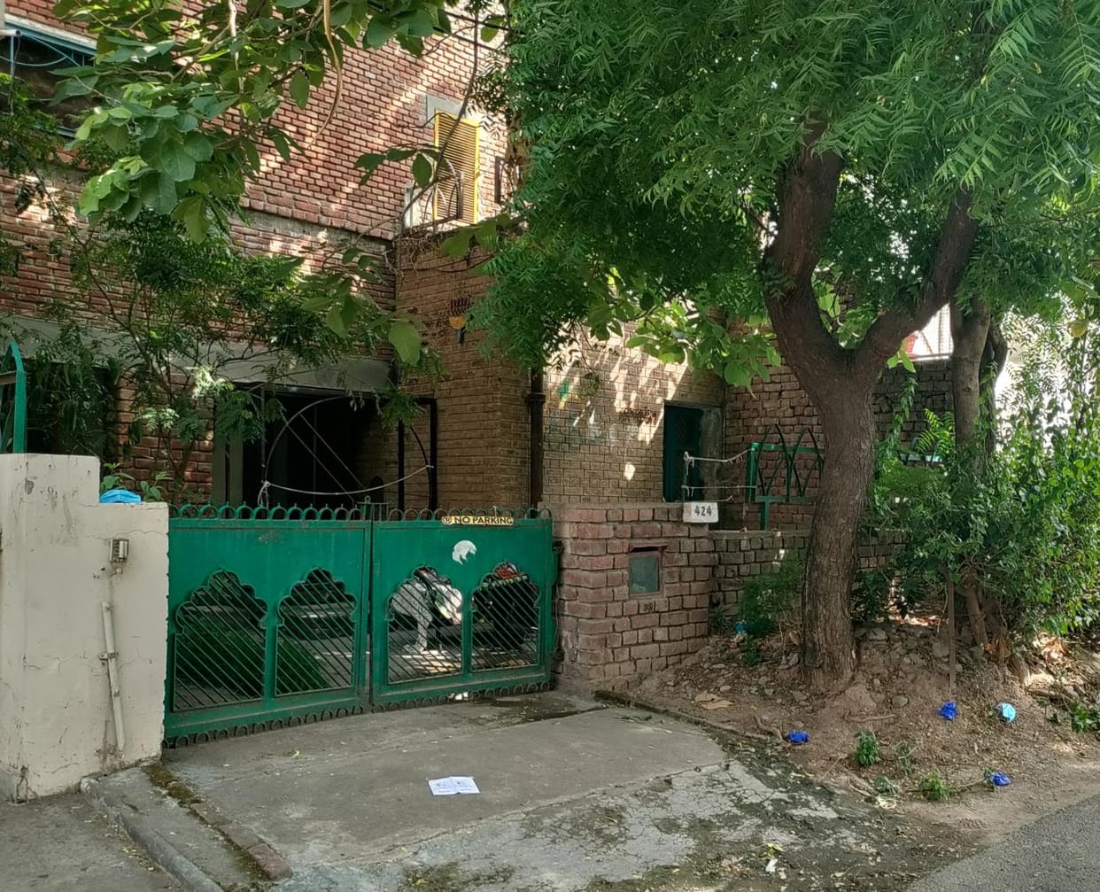 Elderly man found dead in Sector 11 house, wife locked the house after smelling foul smell