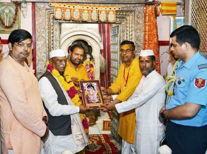 राज्यपाल हरिभाऊ बागडे ने ब्रह्मा मंदिर में की पूजा-अर्चना