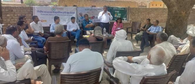 Agricultural scientists gave information about improved varieties to farmers
