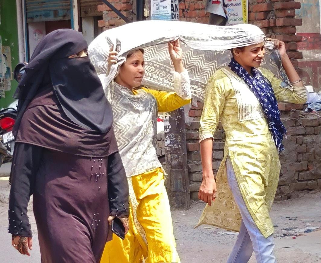 The heat continues, the temperature crossed 42 degrees