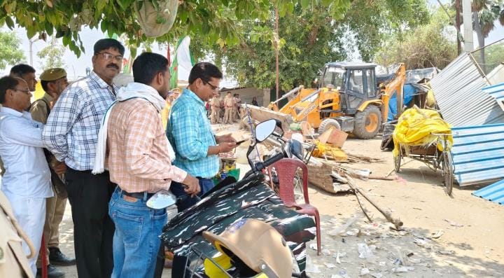 36 illegal shops on barren land were demolished with JCB
