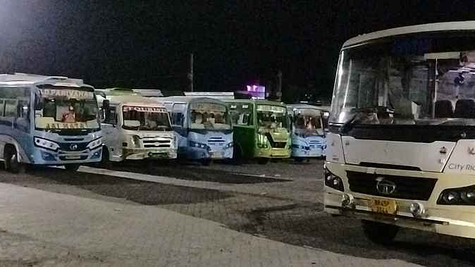 Bihar News: Indefinite Strike Of Private Buses In Sasaram From Tomorrow ...