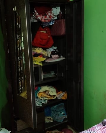 Six tolas of gold jewellery and cash worth Rs 1.95 lakh stolen from a house in Farid