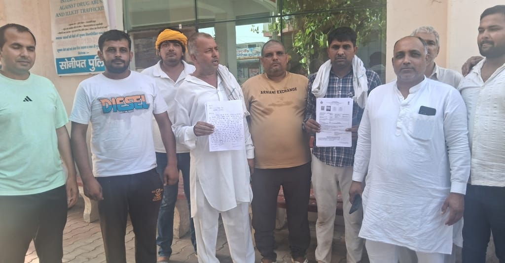 Trucks were in Sampla and Loni, RTO team standing on KMP issued challan