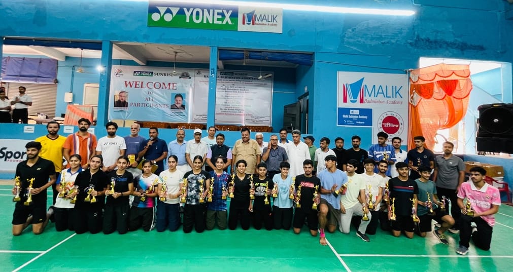 Badminton... Rohtak's Garima Aur and Karnal's Gautam became the winners in singles.