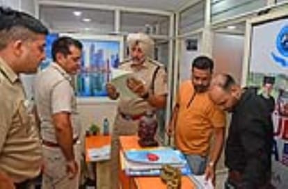16 operators of immigration companies arrested in the city, many ran away after locking their houses