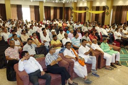 Professional meet was organized under the campaign 'Sankalp se Siddhi', MP CP Joshi addressed it