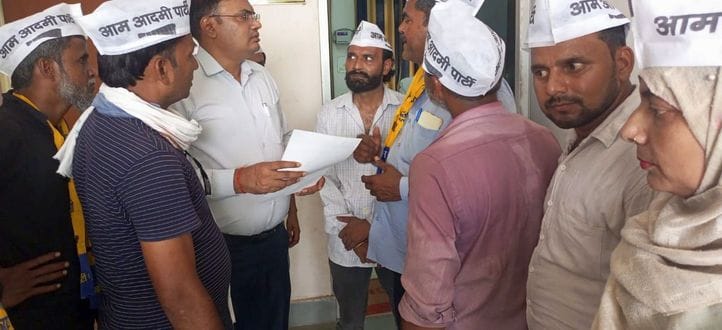 A memorandum was handed to the DM after staging a sit-in at the women's hospital