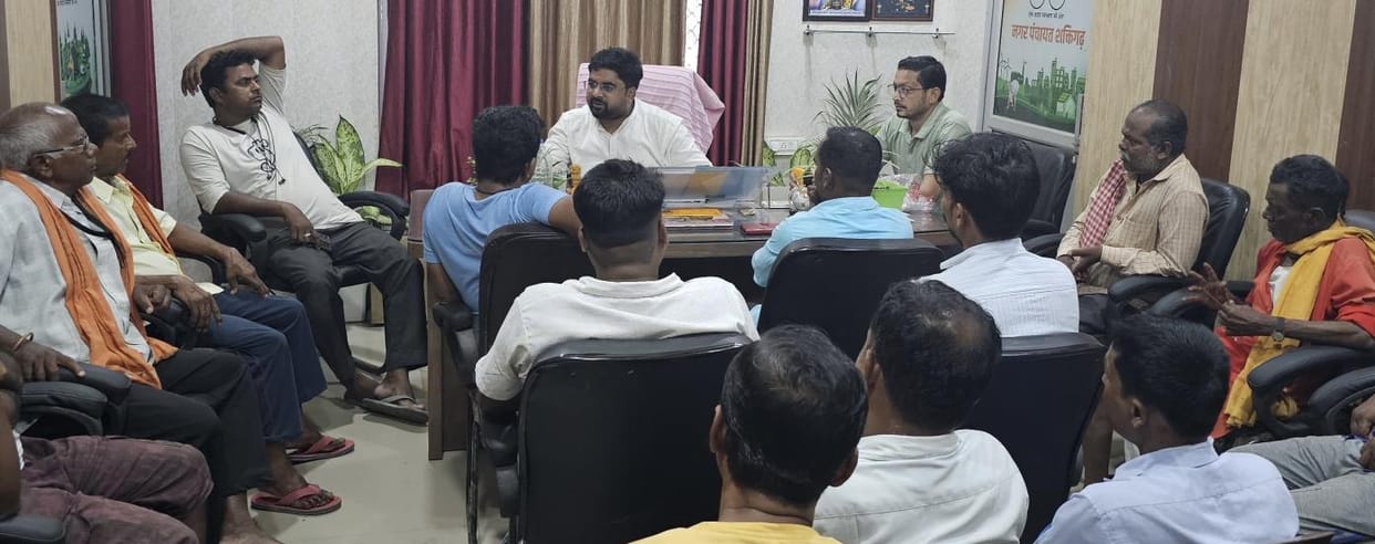 Chairman held a meeting with Tuk-Tuk Union