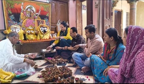 prakatya utsav of lord Jagannath celebrate in Sri madhav mandir