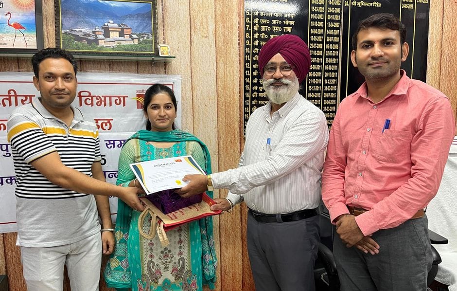 Postal workers honored for outstanding contributions