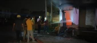 Fire broke out in illegal storage of firecrackers, explosions occurred