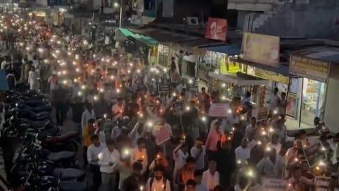 Sehore News: Society took out a candle march in Ahmedpur minor rape-death case