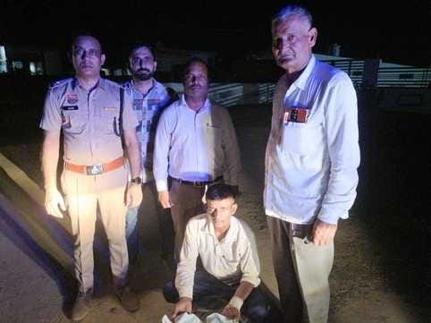 A youth arrested with 5.66 grams of heroin near Nagpur village