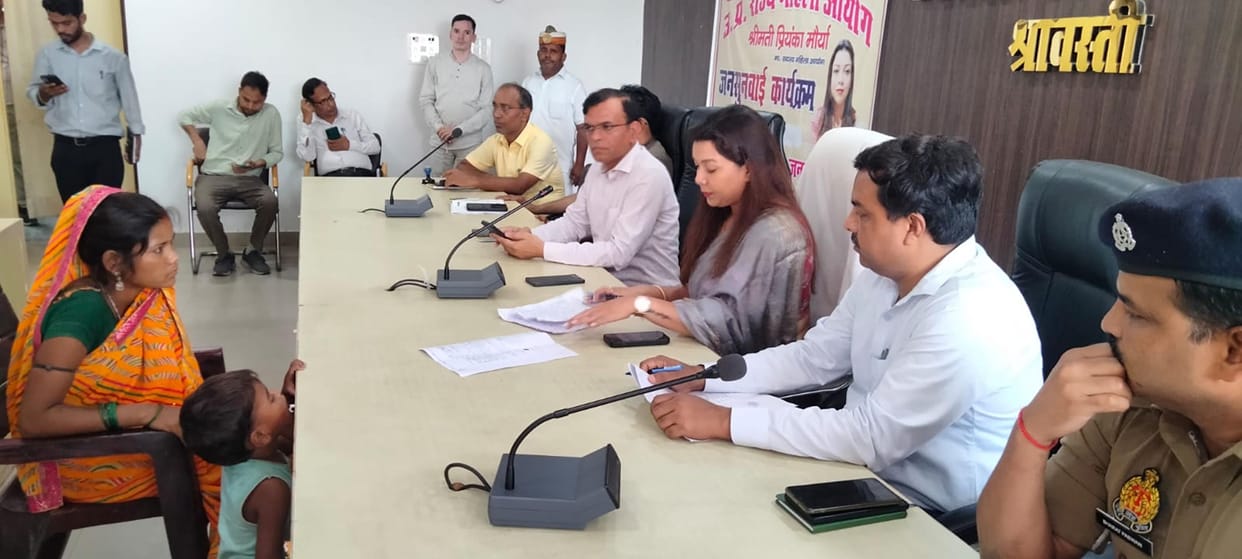 Resolve women's complaints on priority basis