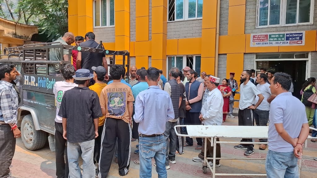 After postmortem, the bodies of both the students were handed over to their families