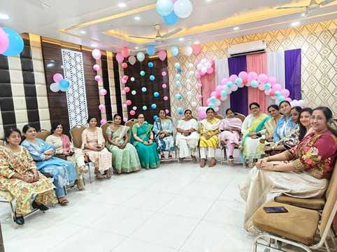 Anjali became president of Nari Shakti Club, Smita became secretary