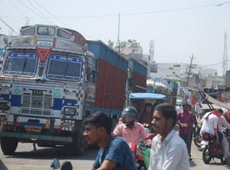 The city struggled with traffic jams, people were troubled by the heat