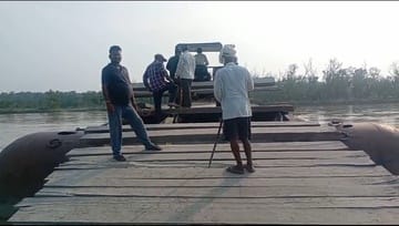 The water level of Sharda river increased, the pontoon bridge was removed three days ago