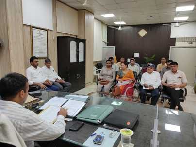 Be alert about arrangements for water and ambulance on Yoga Day: SDM