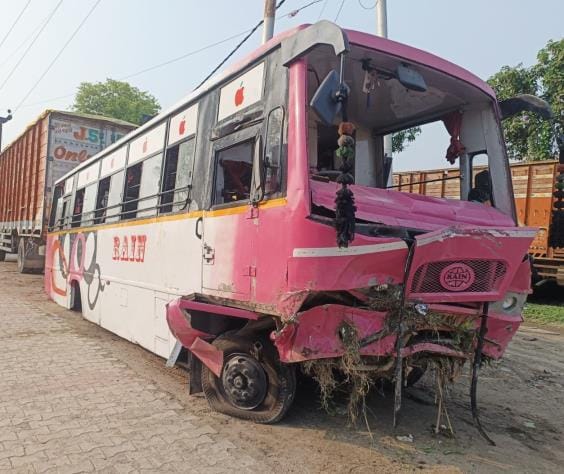 Driver dozed off, bus overturned out of control, 14 injured