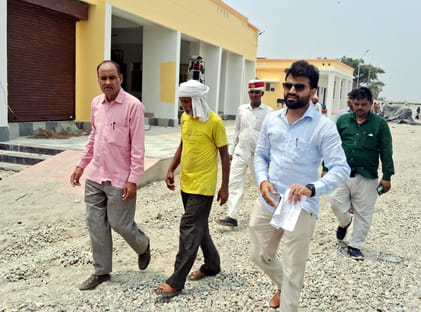 Remove encroachments in front of the roadways bus stand