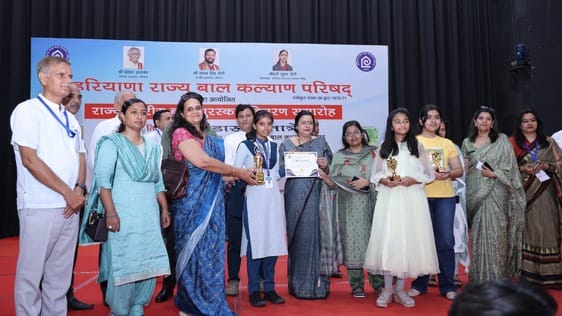 Student Rishu honored in state level program